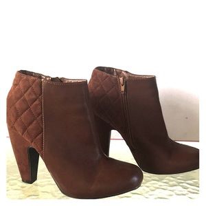 BaMboo- heals size 9 in the color carmal.